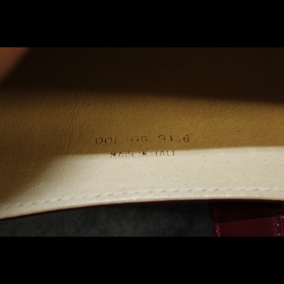 Red Leather Gucci Purse - Picture 6 of 9